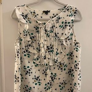 Ann Taylor White Floral Flowy Sleeveless Blouse, M